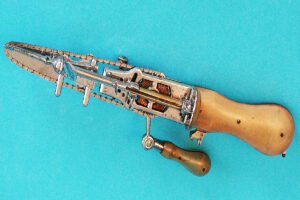 pourquoi les tronçonneuses ont été inventées